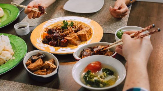 Azijietiški restoranai Vilniuje: skaniausi Rytų Azijos skoniai, autentiški patiekalai ir tikra gastronominė kelionė sostinėje