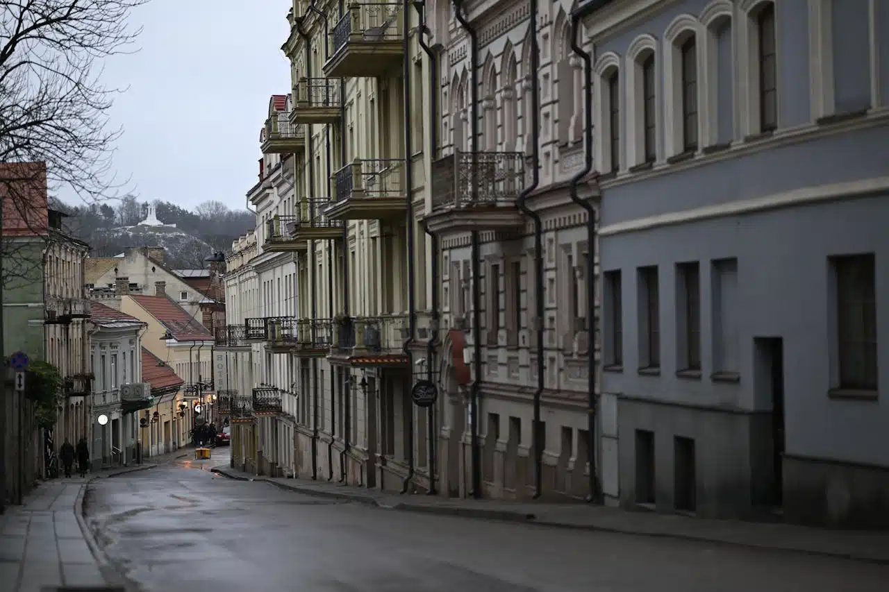 Kavinės ir restoranai Užupyje verti tavo apsilankymo – pasivaikščiojimas skonių ir istorijos kupinomis senamiesčio gatvėmis.