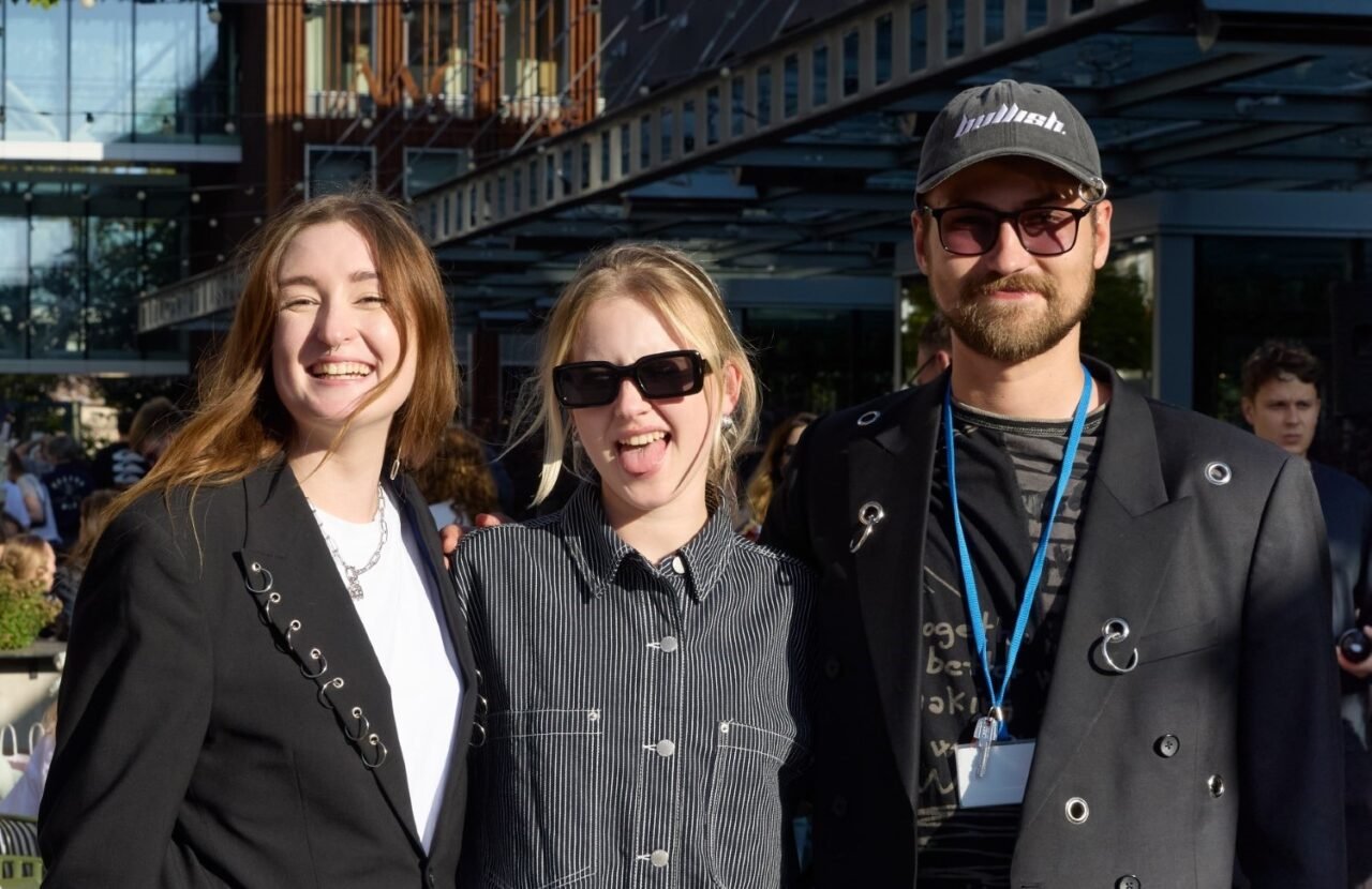 Cherry Market mugės suburia drabužių, papuošalų ir dekoro kūrėjus į vieną gyvą, kūrybišką erdvę.