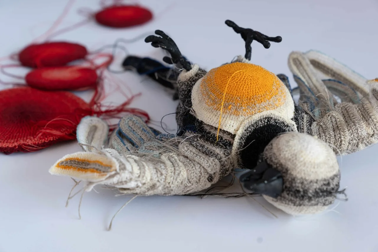 Tekstilės rezidencijos paroda Pliesiaus dvare: lino dirbiniai