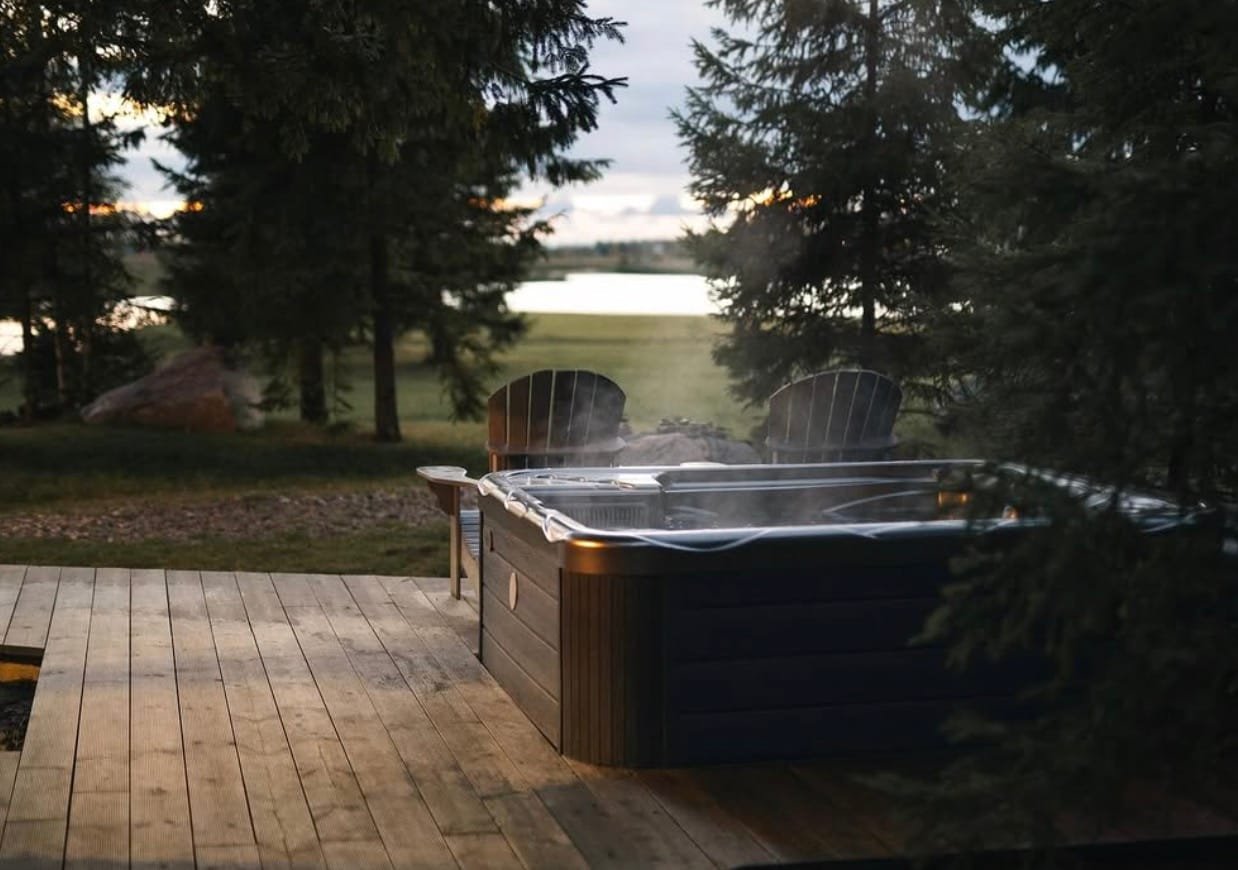 Miško namelis su privačiu jacuzzi gamtos apsuptyje, ramus poilsis miške