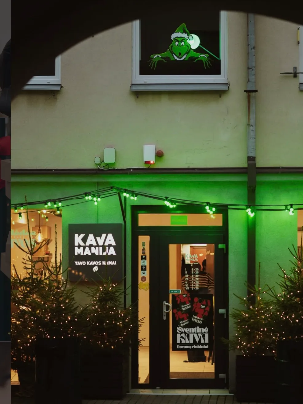 Stilingas kavinės Kavamanija interjeras Kėdainių senamiestyje, vieta jaukiam pasisėdėjimui