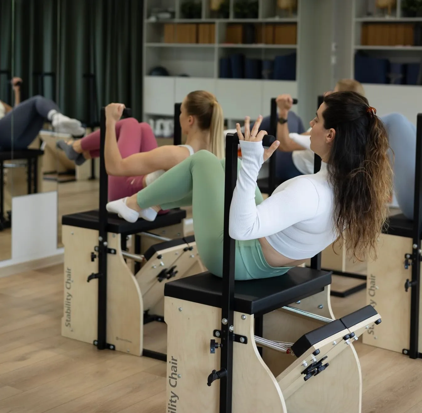 rdvi MyPilates studija Vilniuje su daugybe reformer lovų grupinėms treniruotėms