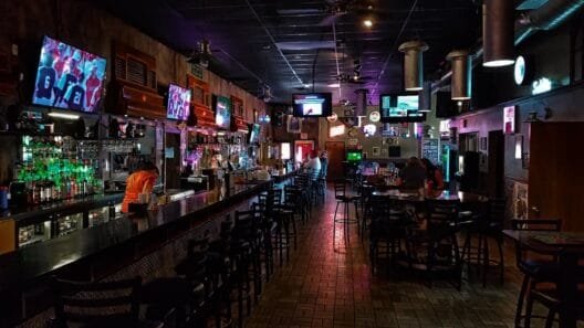 Sporto barai Vilniuje: geriausios vietos krepšiniui ir futbolui. Sužinokite, kur žiūrėti varžybas