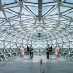 Muzikos ir mokslo festivalis Postcosmos Molėtuose, kuriame po atviru dangumi vyksta naktinis koncertas ir paskaitos.