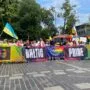 Spalvinga eitynių dalyvių minia Gedimino prospekte, kur vyksta Lithuanian Pride 2026 festivalis ir kova už lygybę.