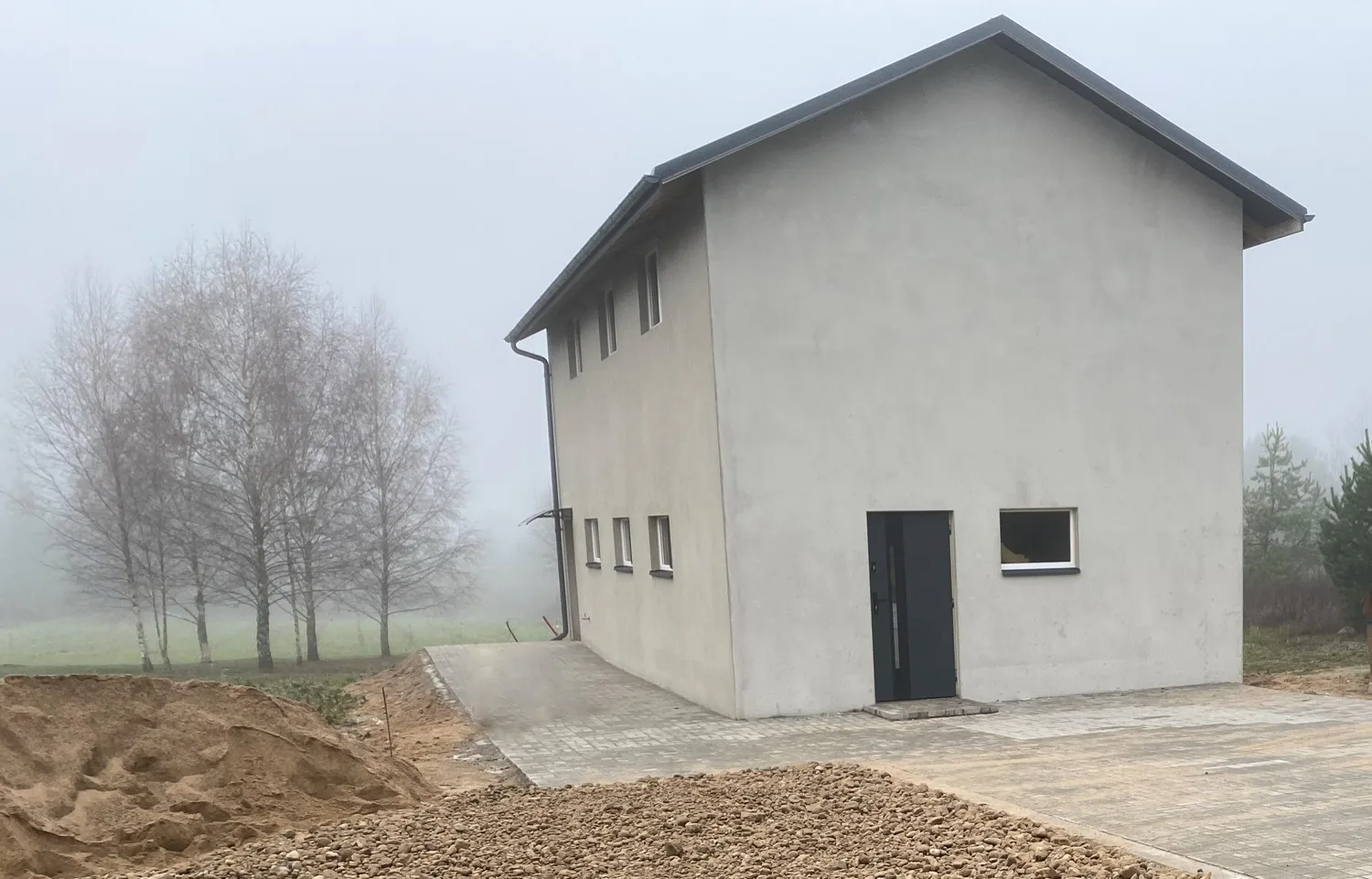 Miella vyninė pastate lauke
