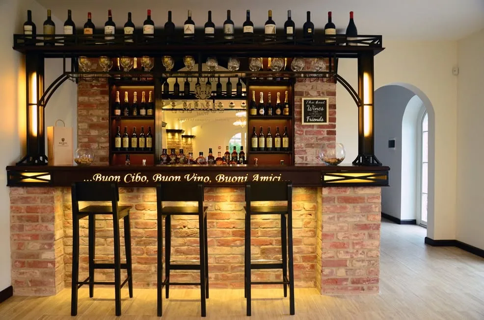 Memel wine pristatomi vynai bare
